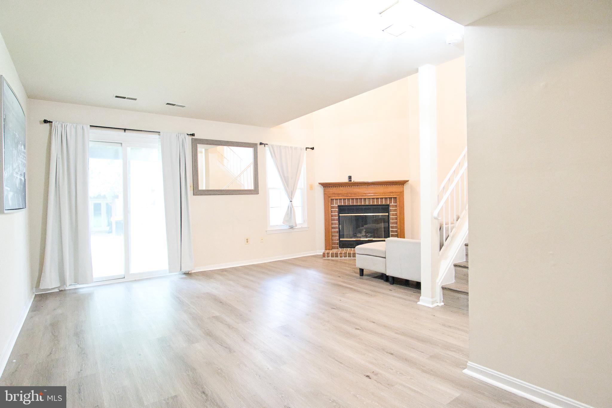 STONEY BEACH - Residential