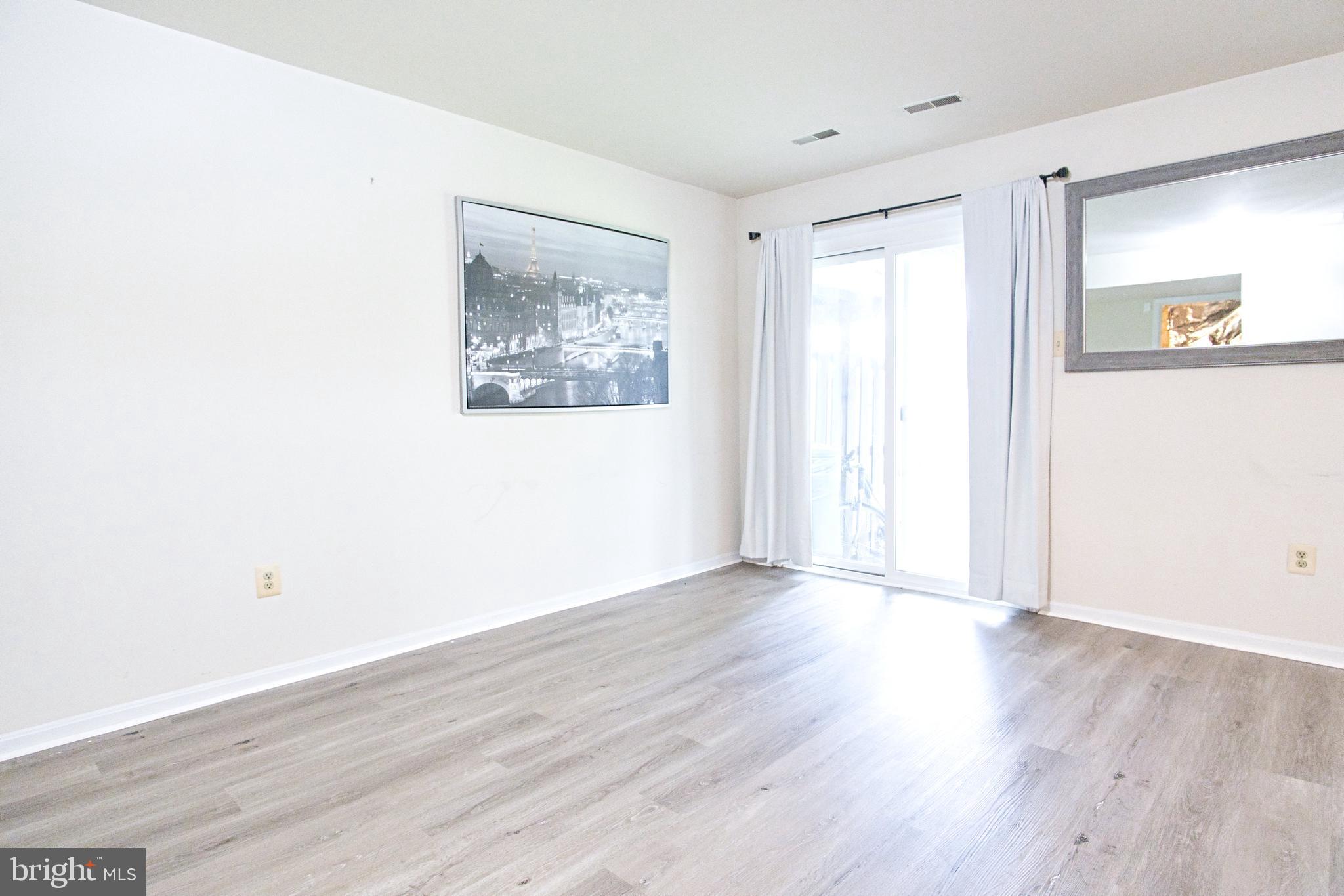 STONEY BEACH - Residential