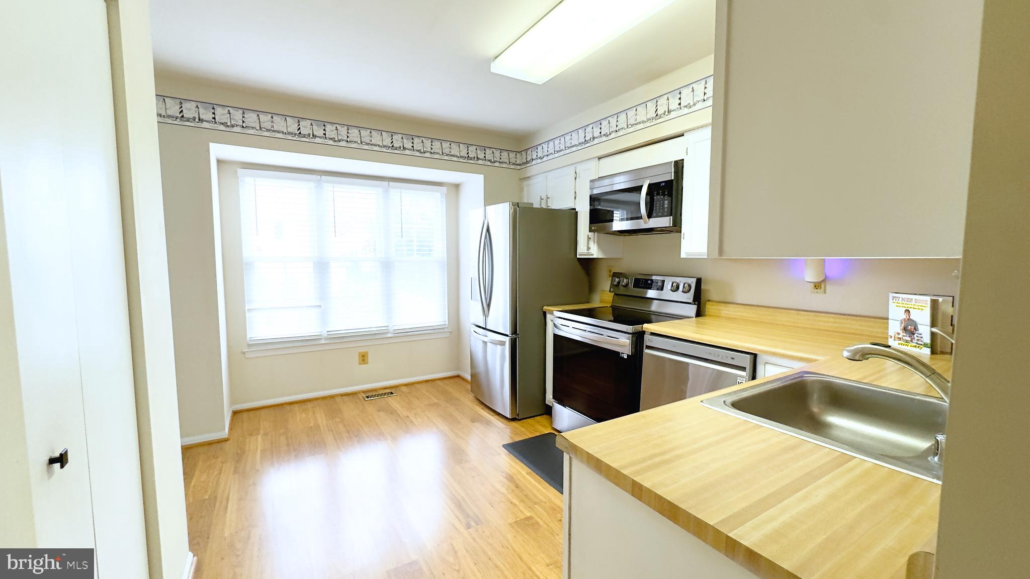 STONEY BEACH - Residential