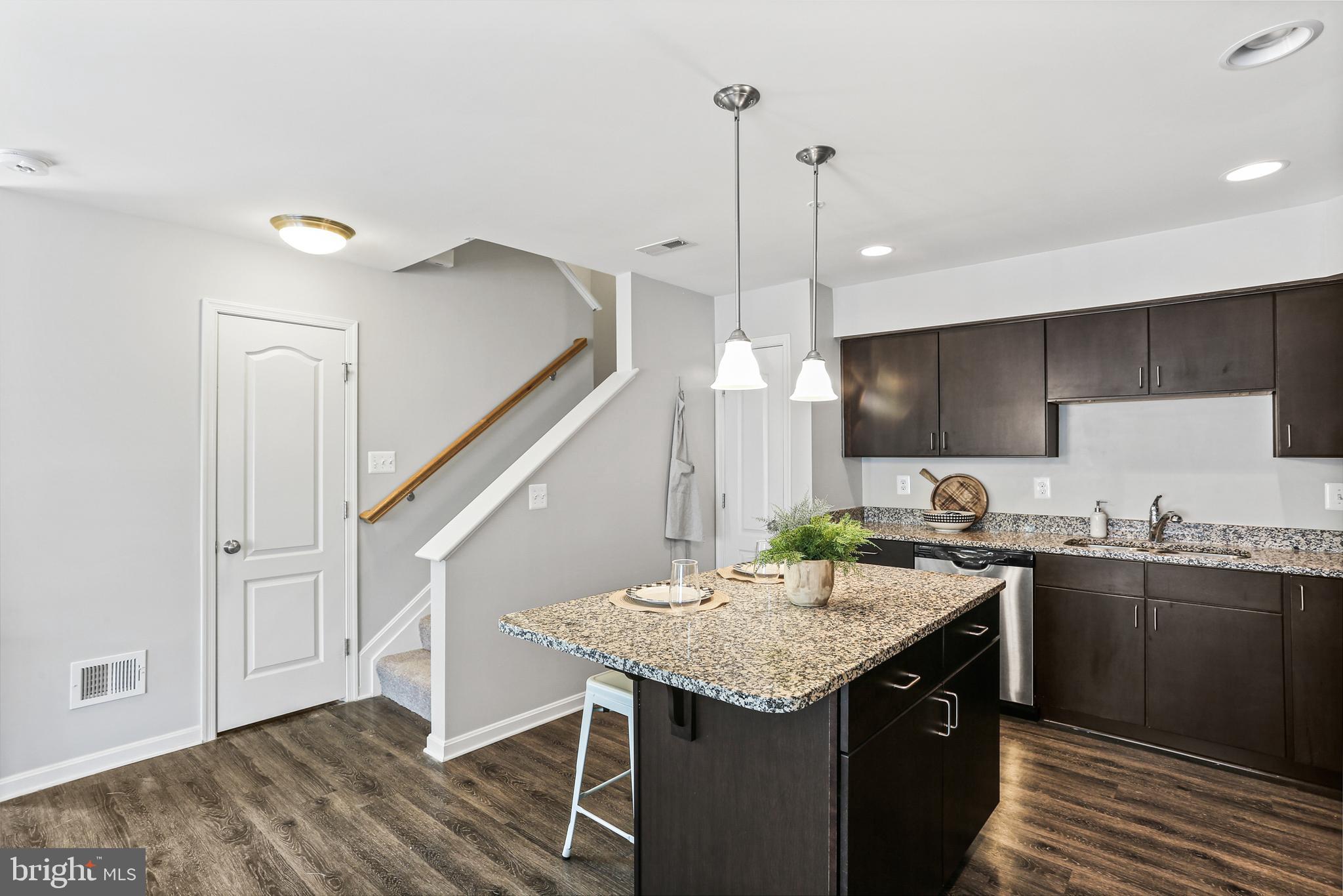 RESERVOIR RIDGE - Residential