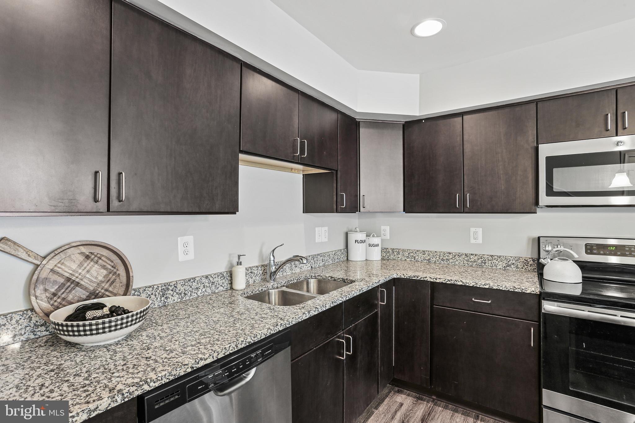 RESERVOIR RIDGE - Residential