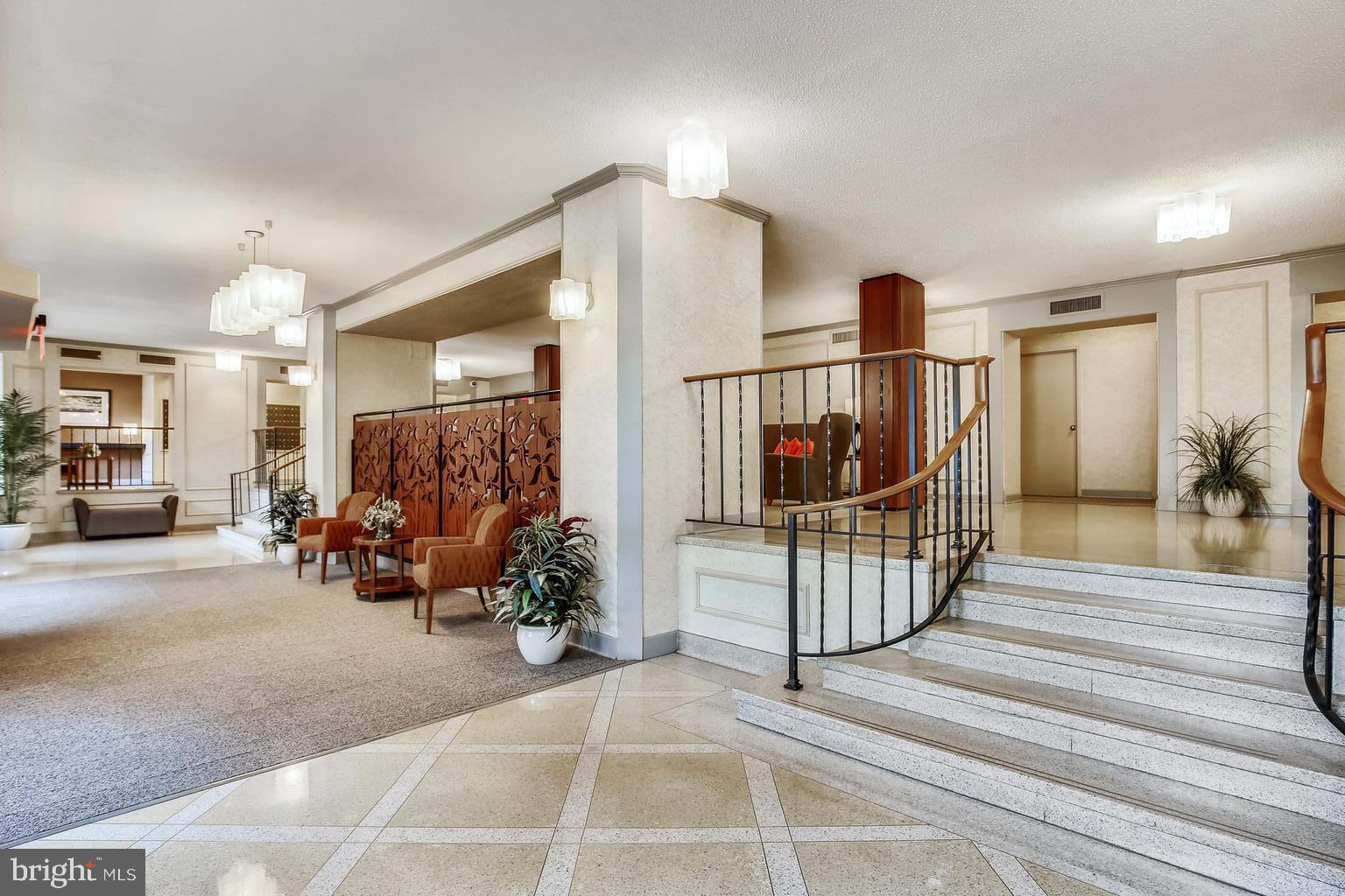 MONTEBELLO - Residential