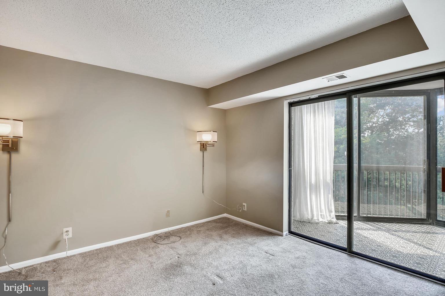 MONTEBELLO - Residential