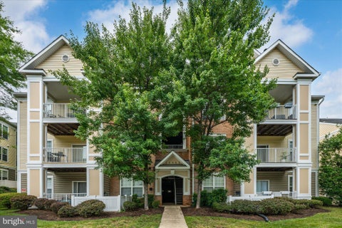 Photo of 20903 Cedarpost Square #102, ASHBURN, VA 20147 (MLS # VALO2129346)