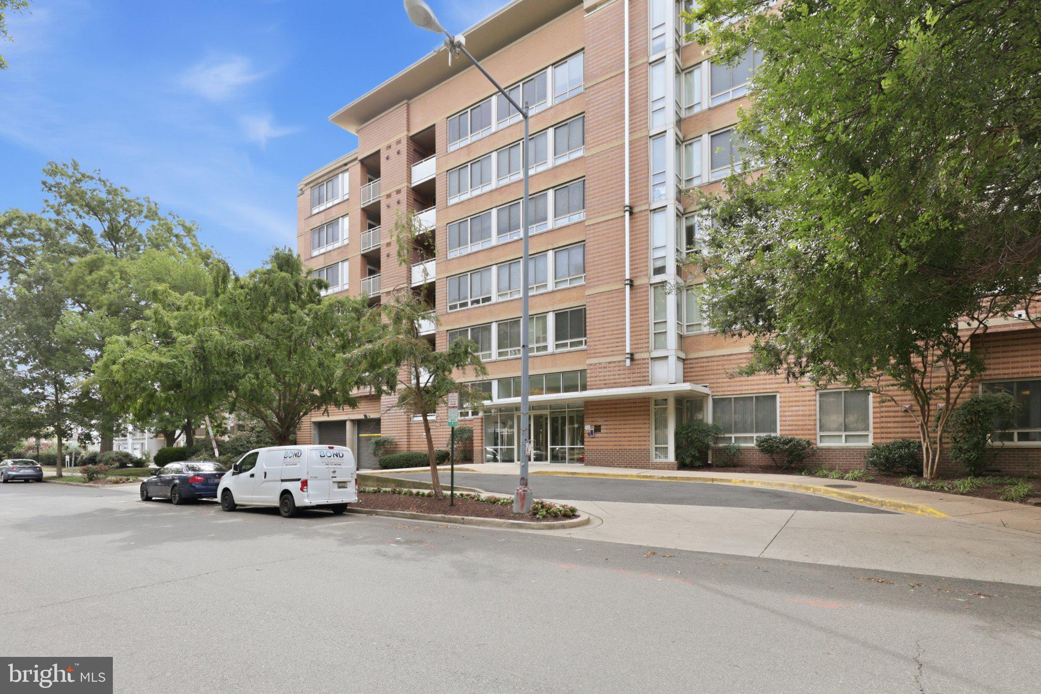 350 G STREET SW N216