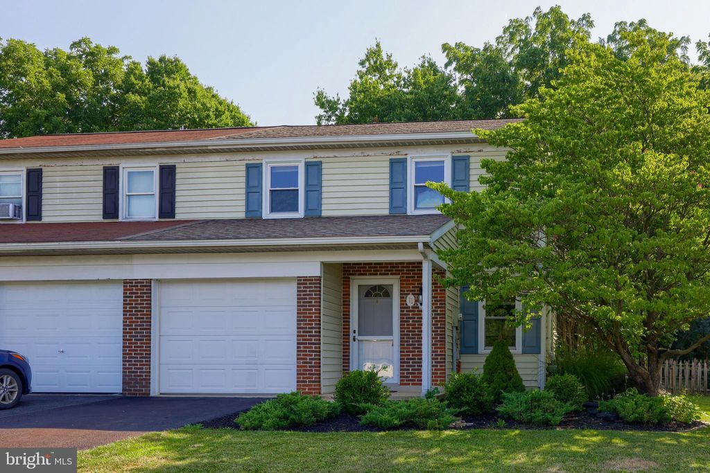 Photo of 11 Branstock Court, Lititz, PA 17543 (MLS # PALA2053398)