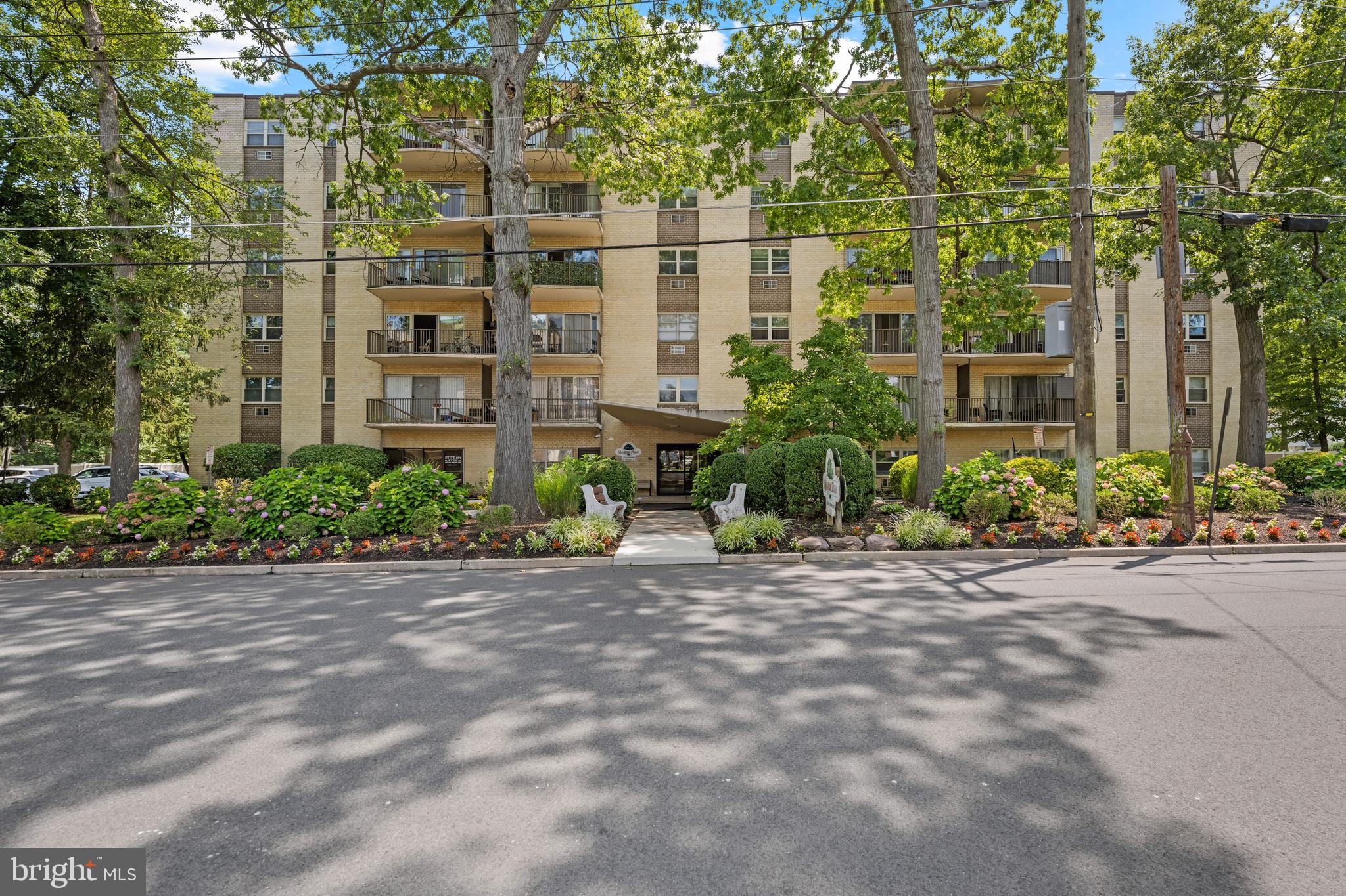 111 CHESTNUT PLACE 608