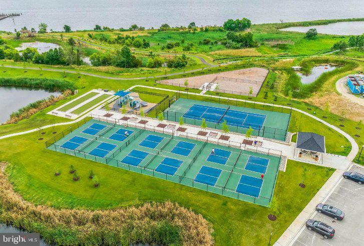 FOUR SEASONS AT KENT ISLAND - Residential