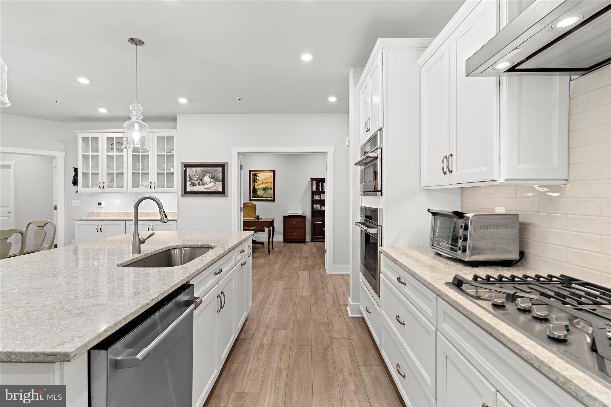 FOUR SEASONS AT KENT ISLAND - Residential