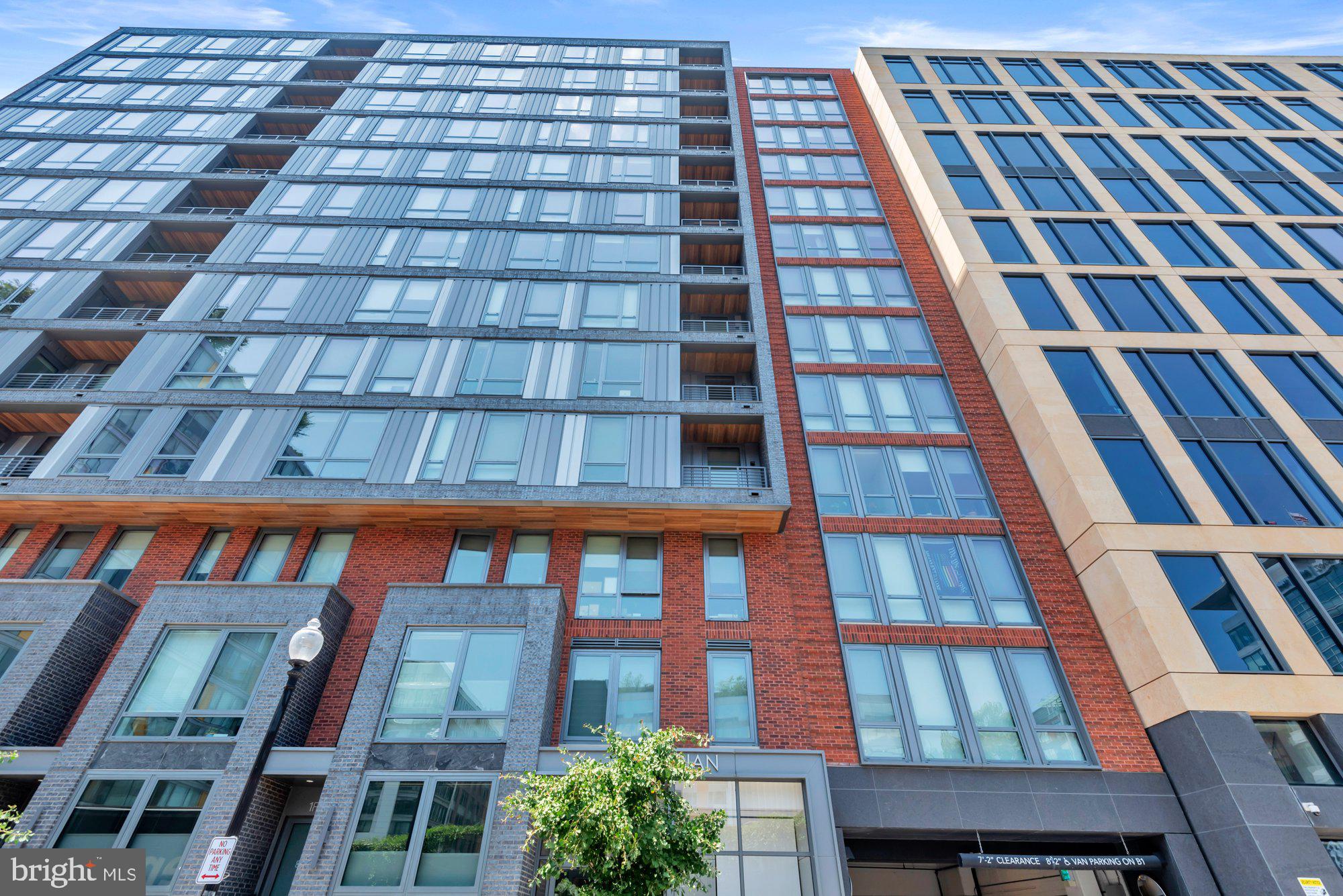 1211 VAN STREET SE 1014