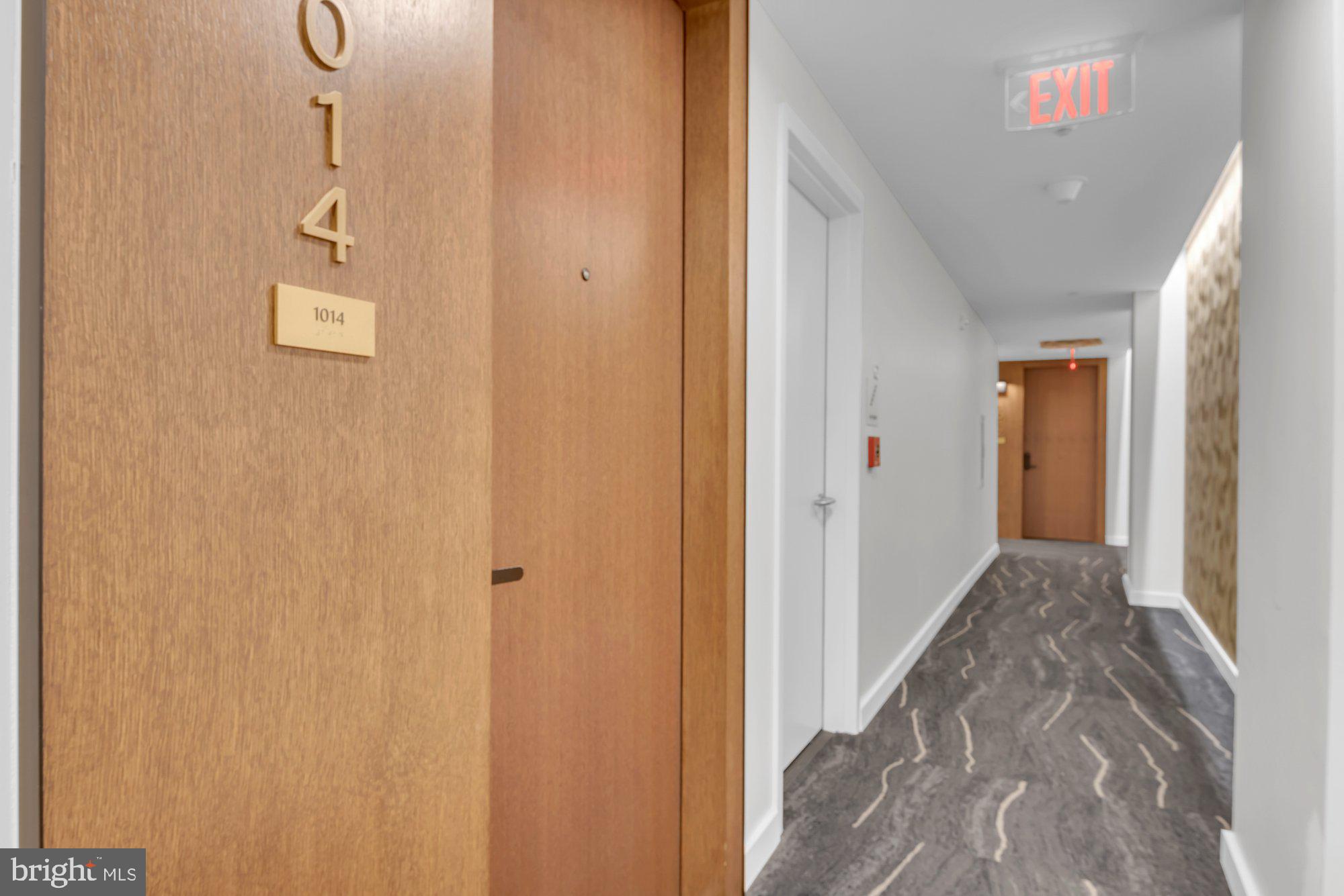 1211 VAN STREET SE 1014