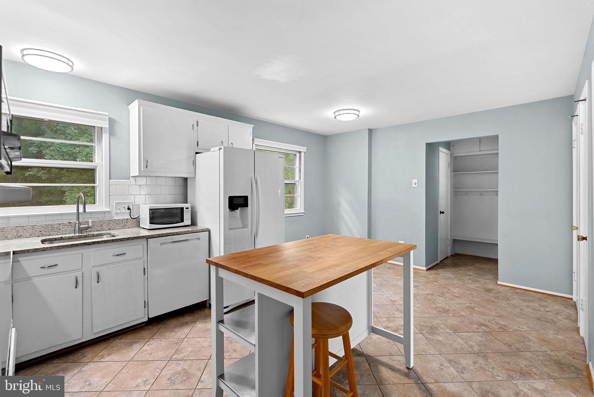 SPRINGBROOK FOREST - Residential Lease