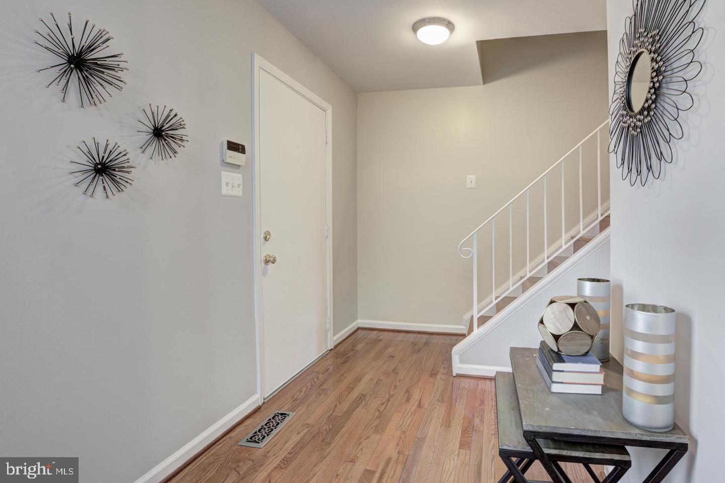 VILLA D ESTE VILLAGE - Residential Lease