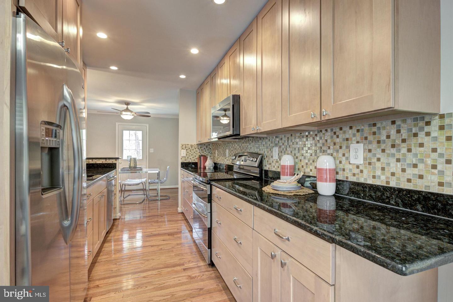 VILLA D ESTE VILLAGE - Residential Lease