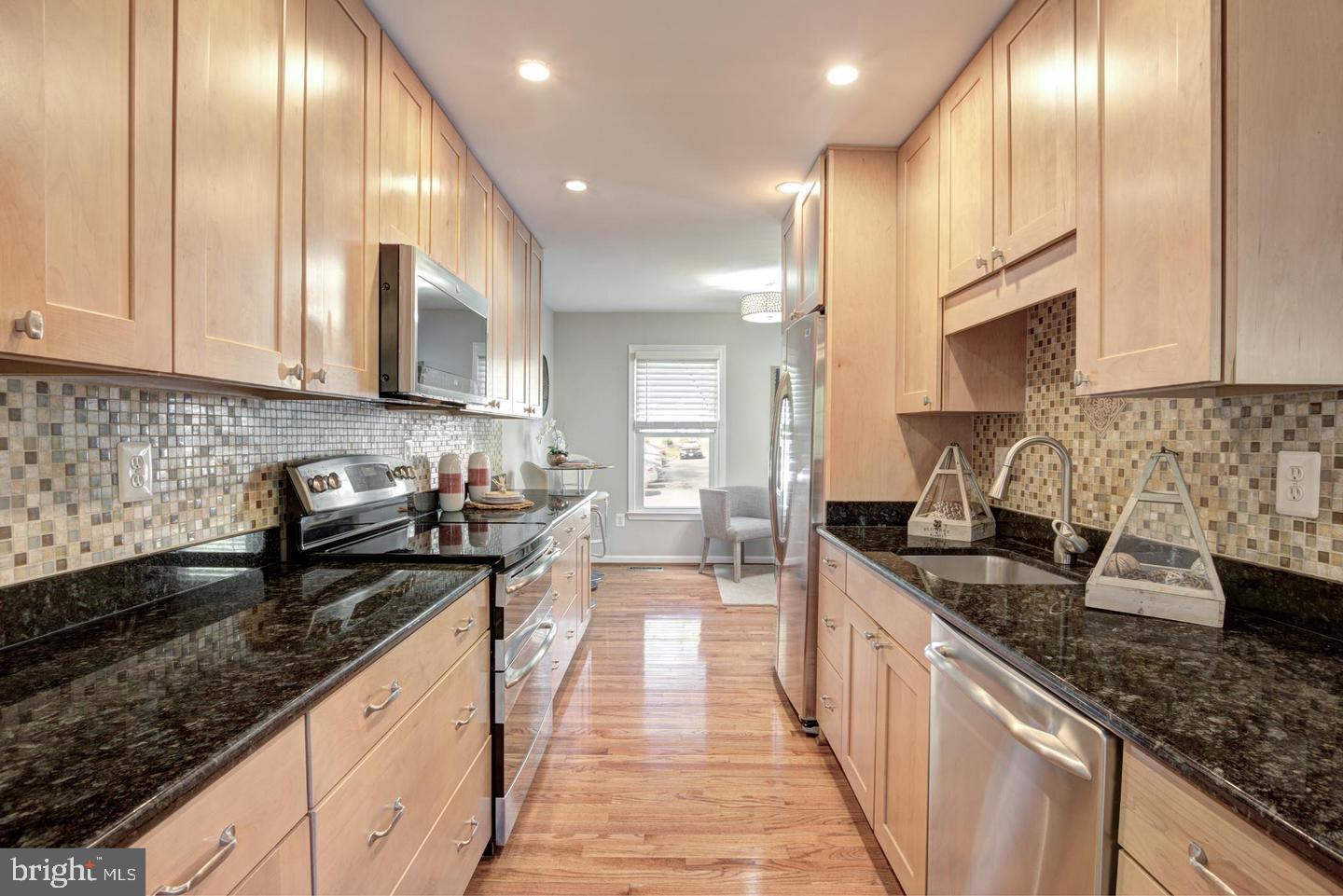 VILLA D ESTE VILLAGE - Residential Lease