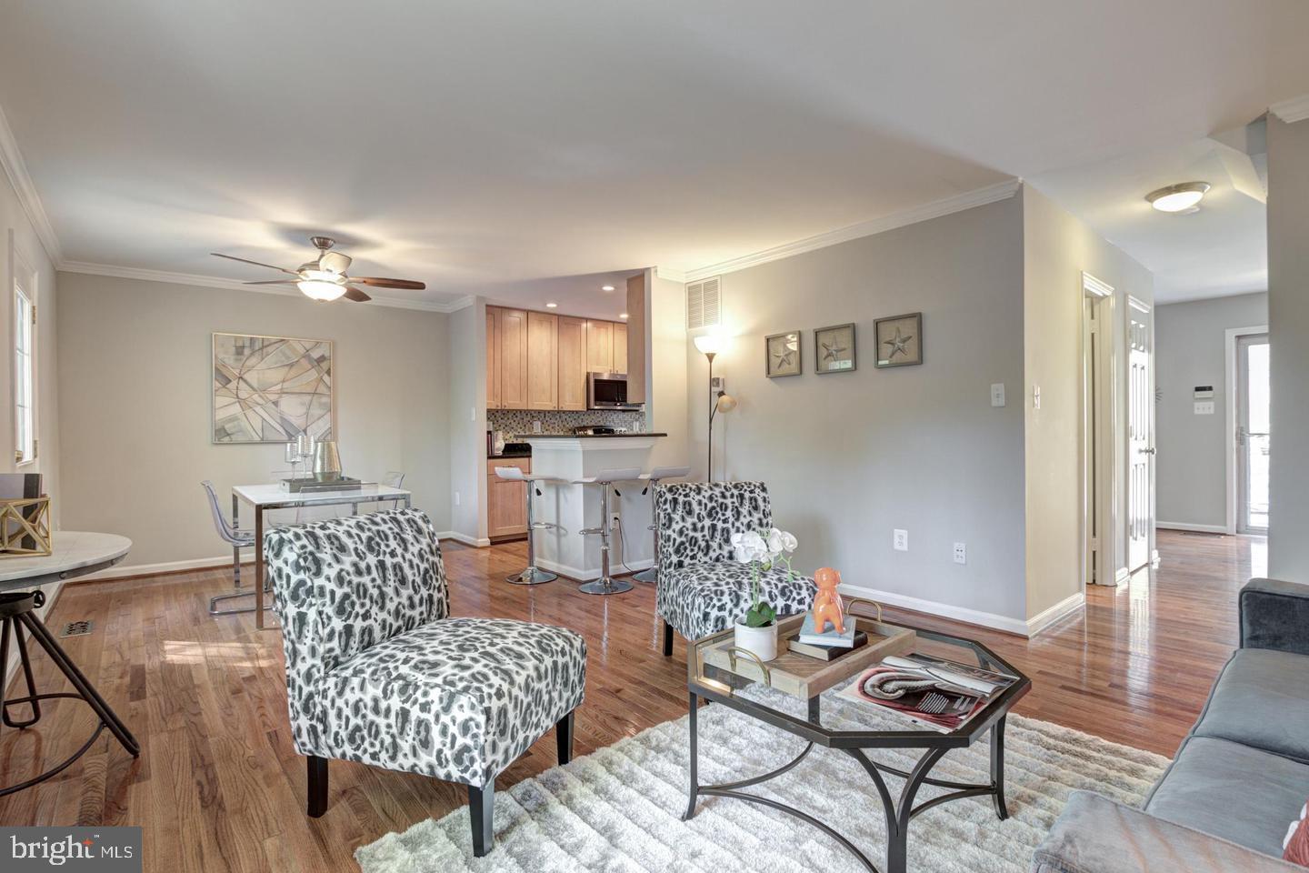 VILLA D ESTE VILLAGE - Residential Lease