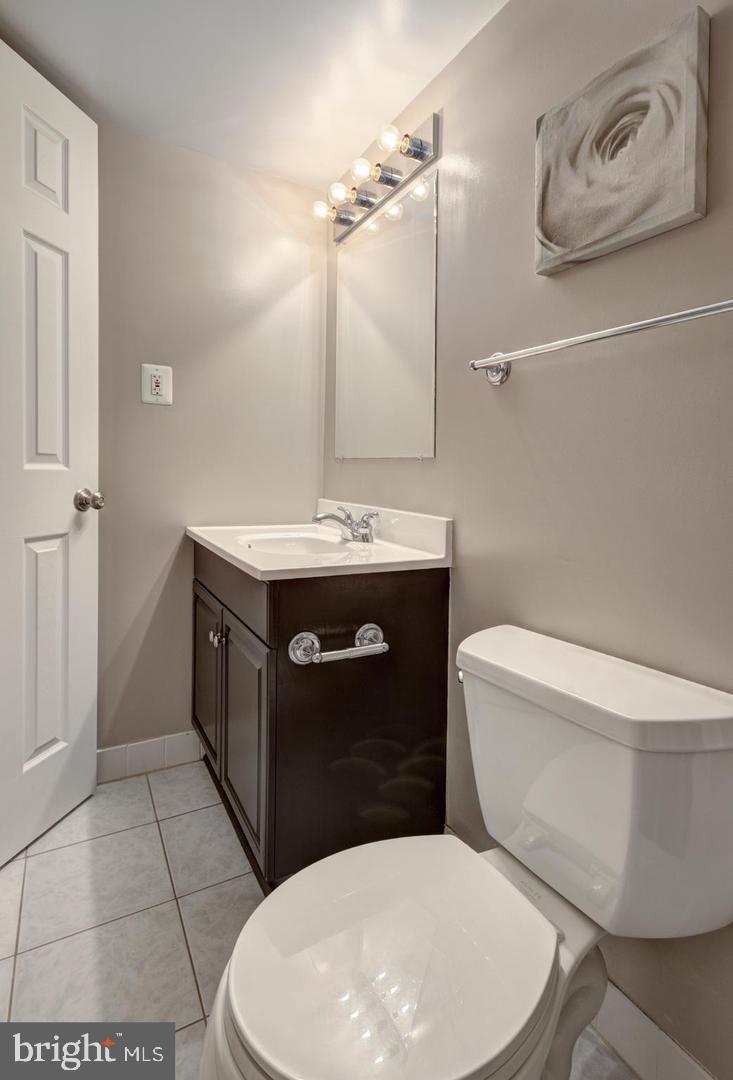 VILLA D ESTE VILLAGE - Residential Lease