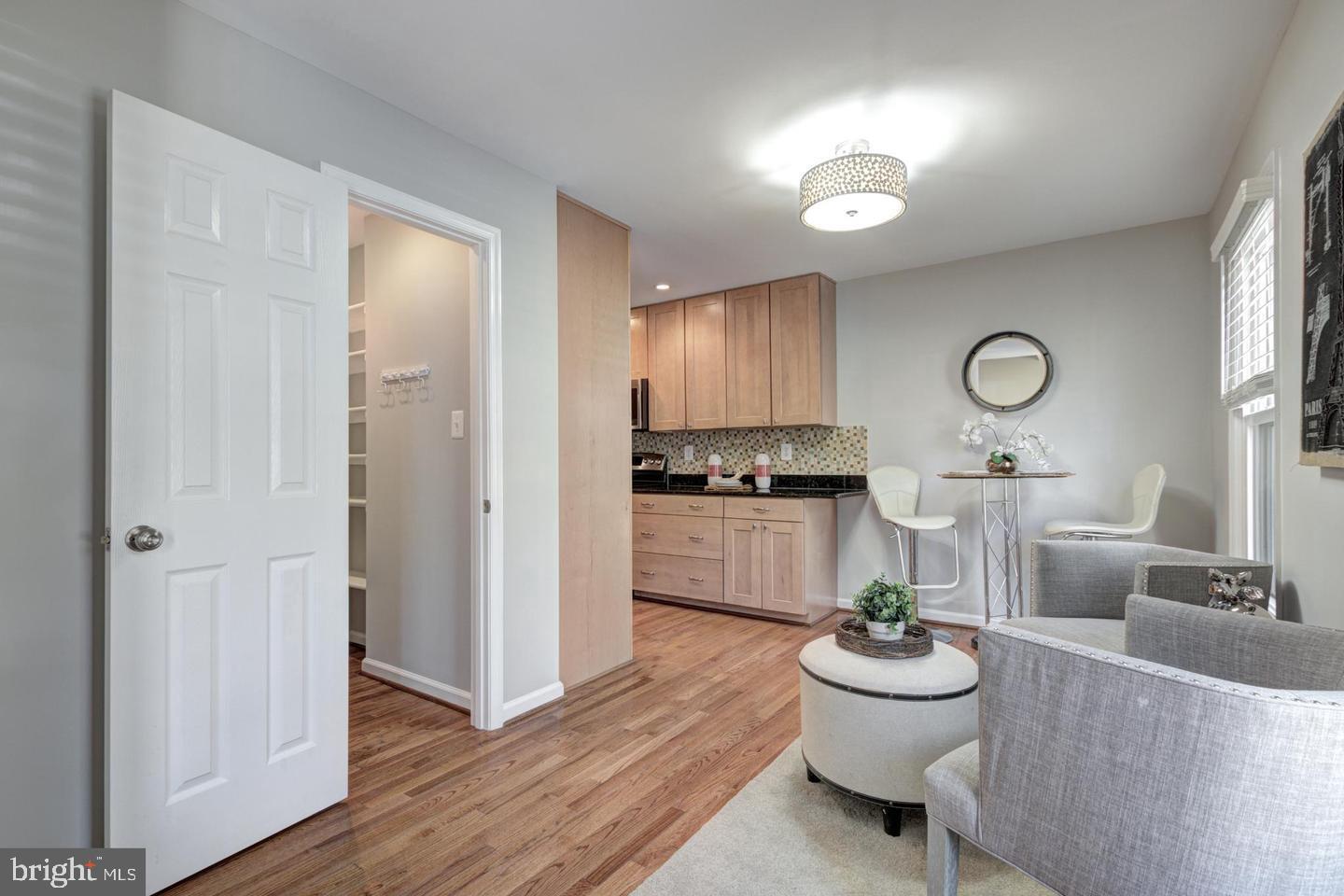 VILLA D ESTE VILLAGE - Residential Lease