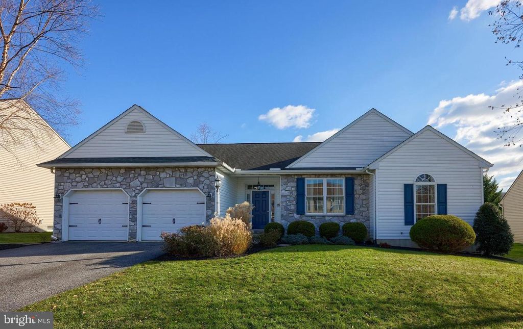 Photo of 275 Silver Maple Court, MOUNT WOLF, PA 17347 (MLS # PAYK2103814)