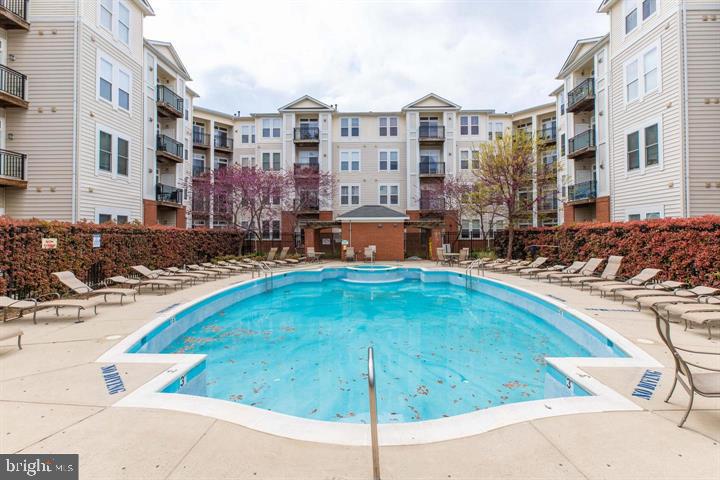2665 PROSPERITY AVENUE 403