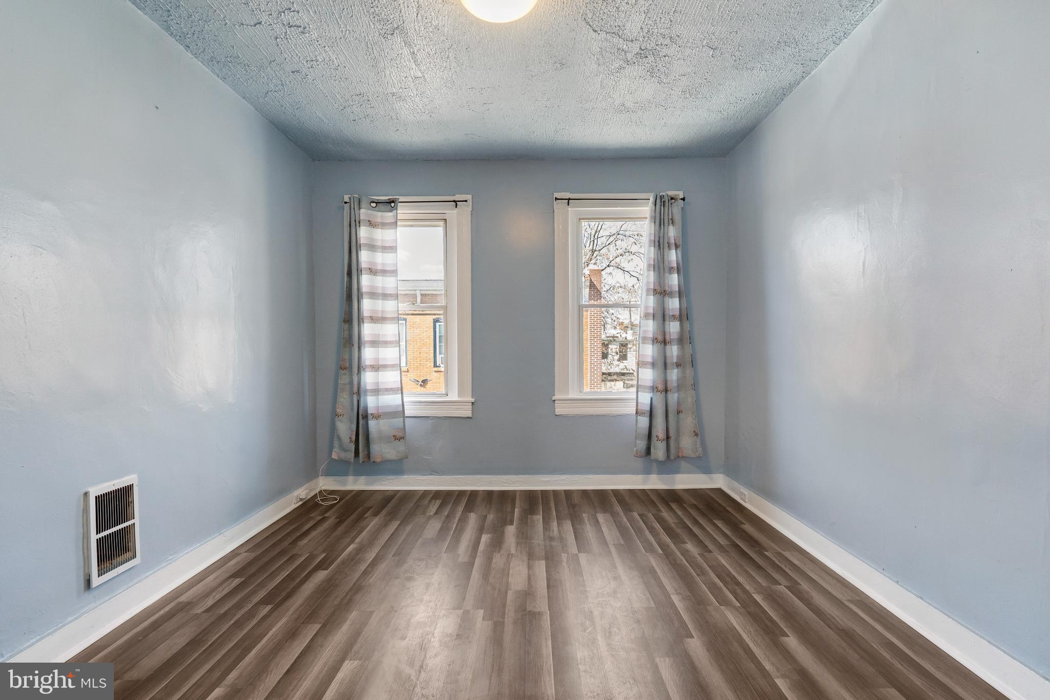 BIDDLE STREET - Residential