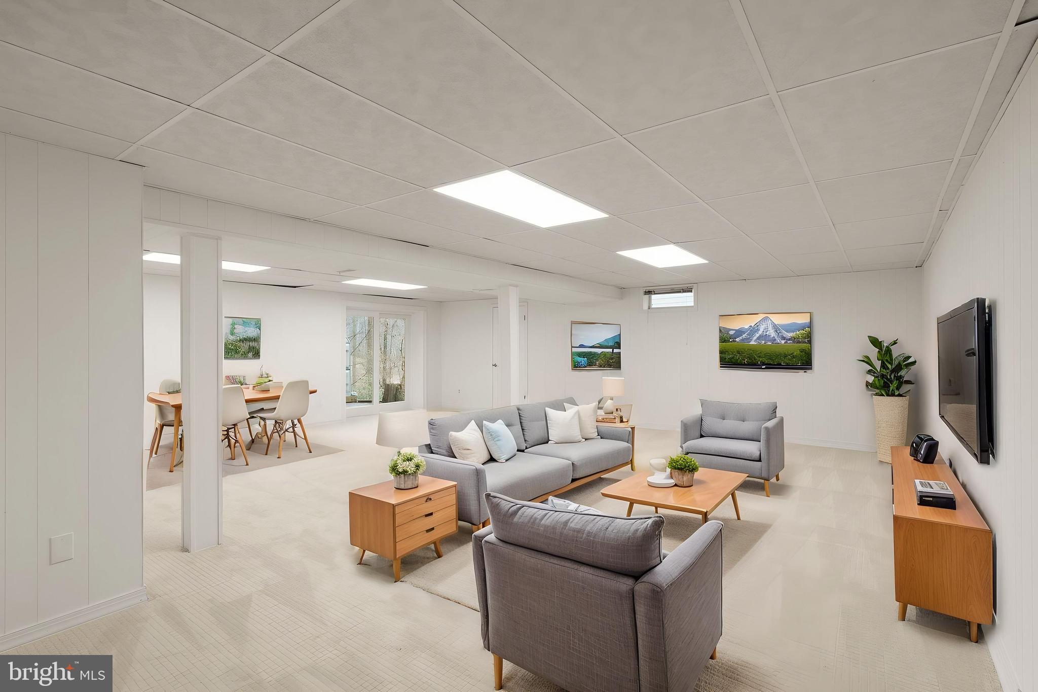 NEWINGTON FOREST - Residential