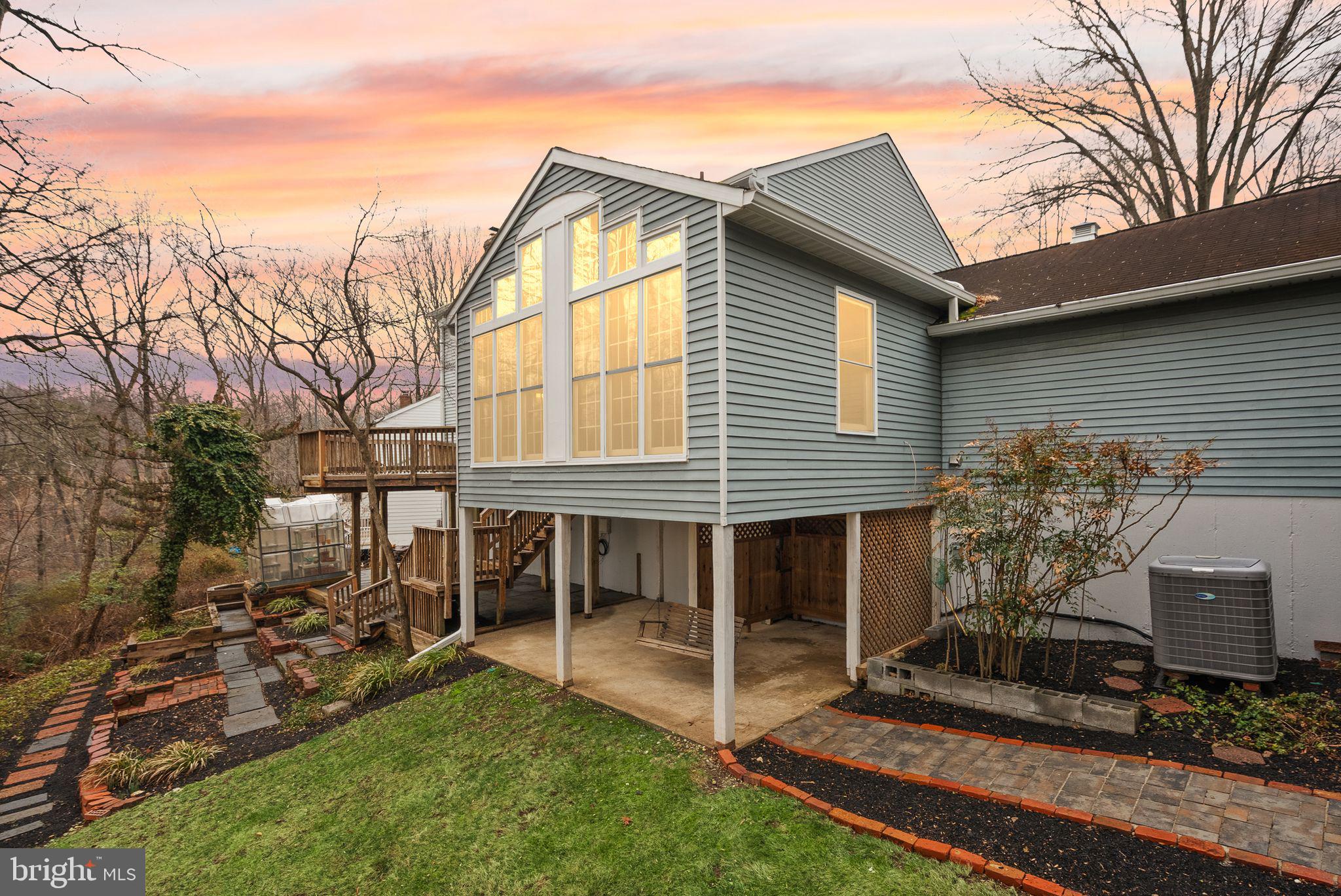 NEWINGTON FOREST - Residential