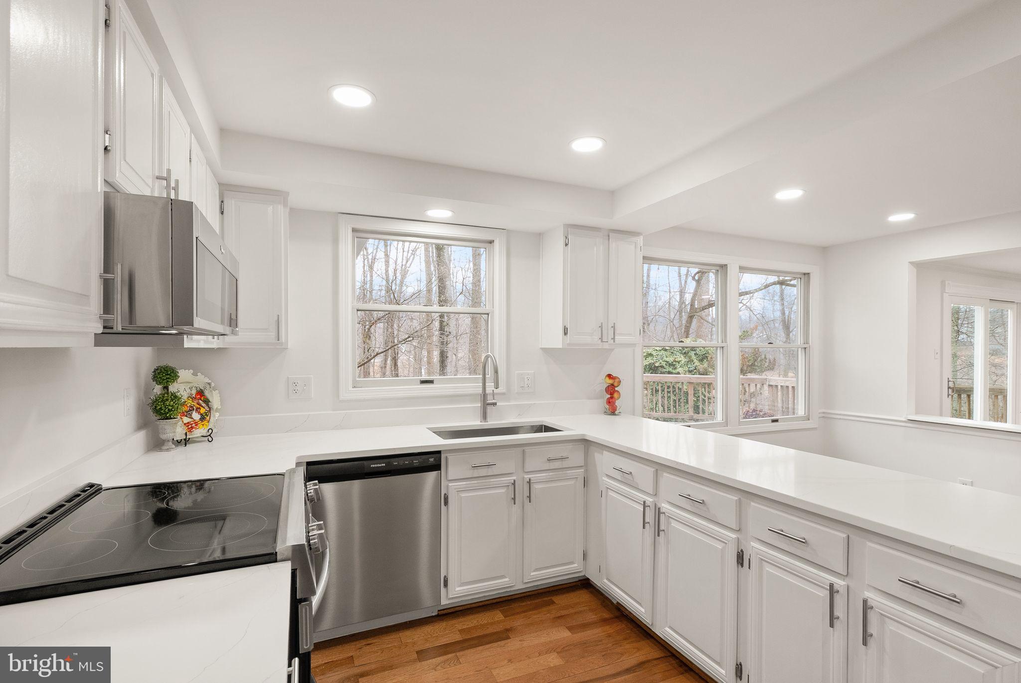 NEWINGTON FOREST - Residential