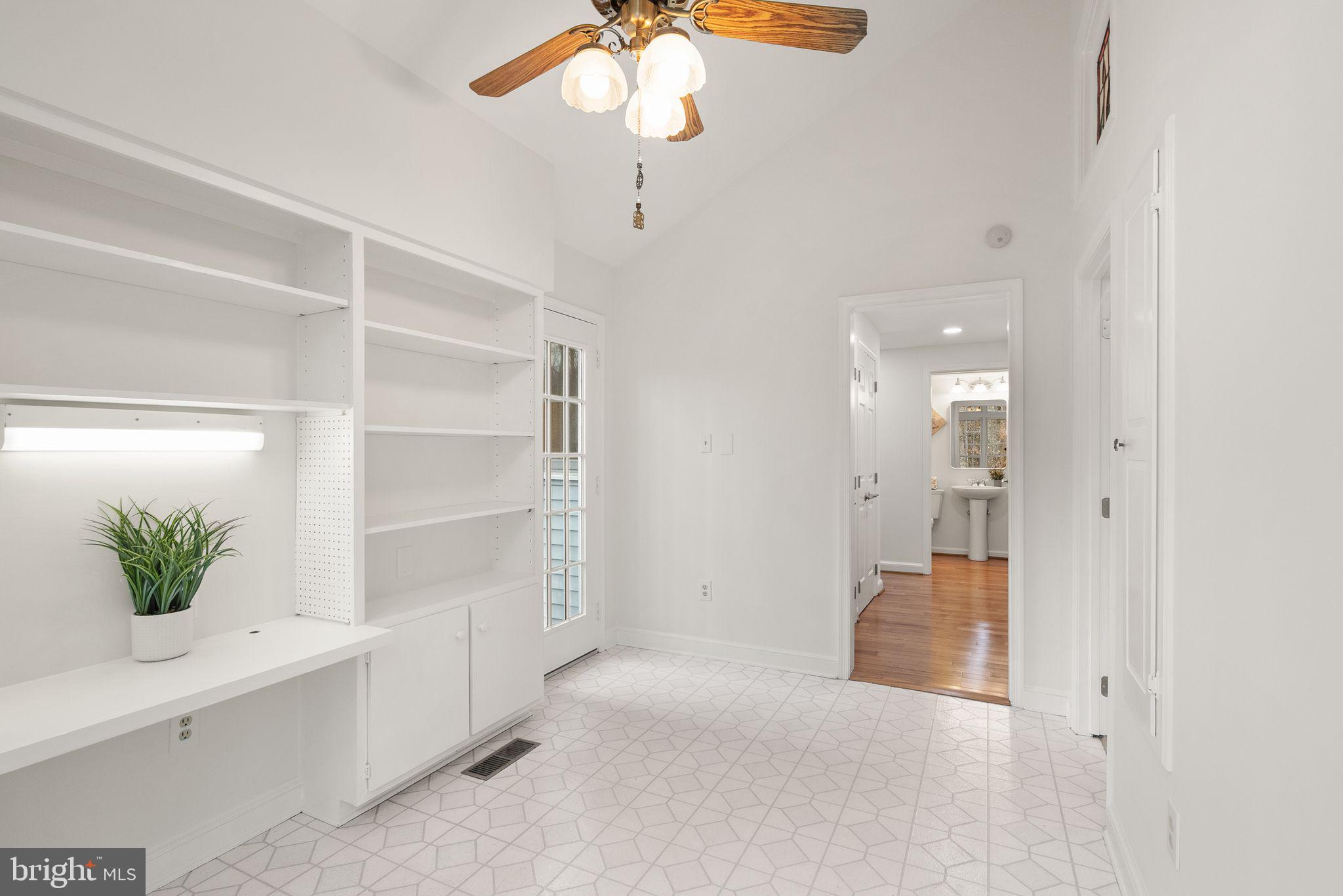 NEWINGTON FOREST - Residential