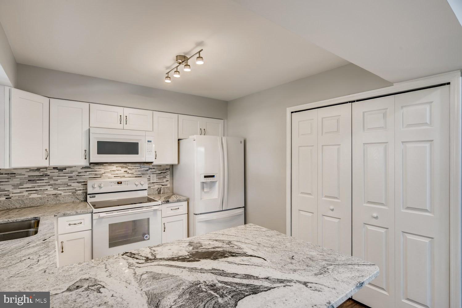 CHESTERFIELD - Residential