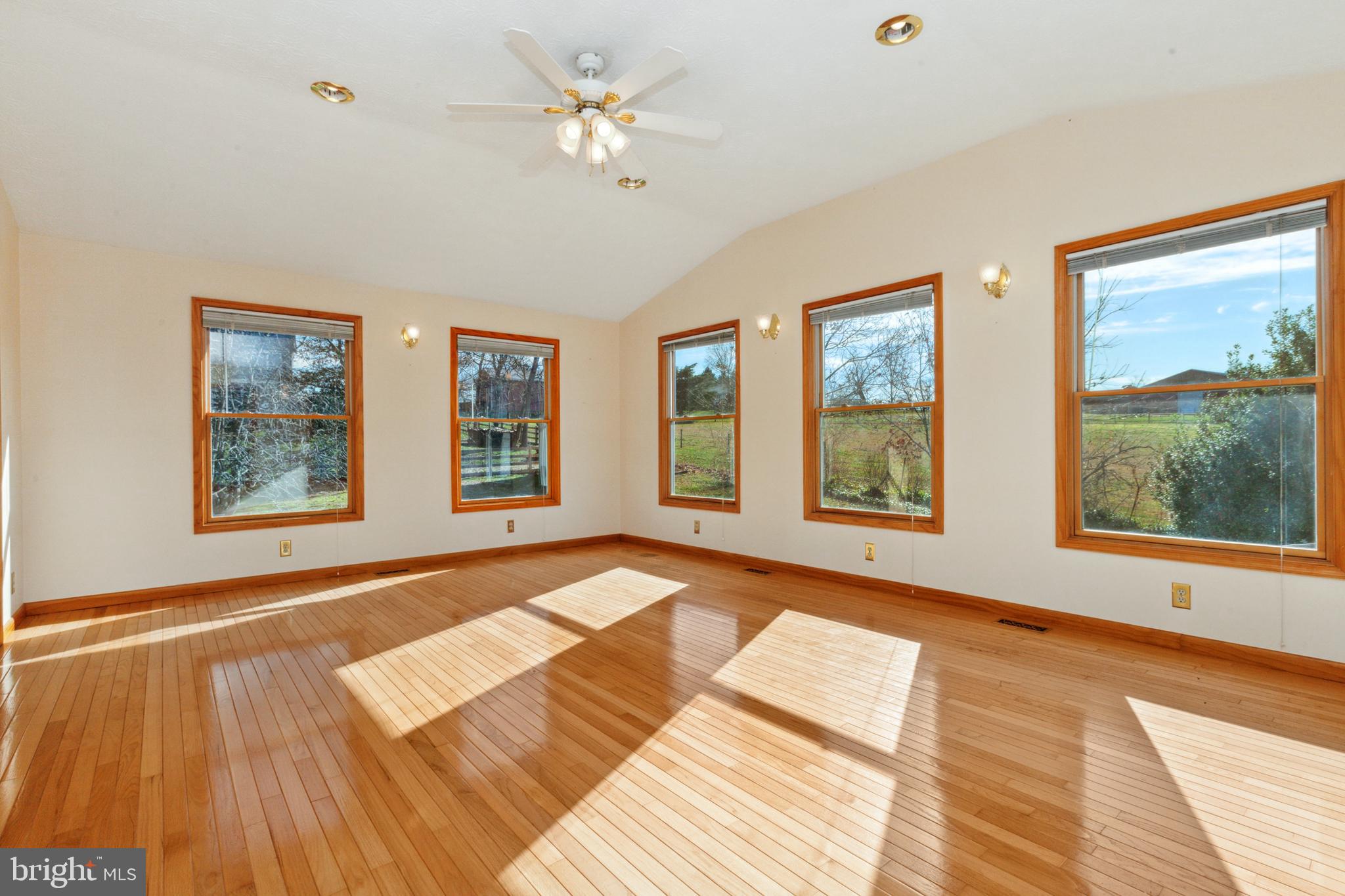 GREEN HILLS - Residential