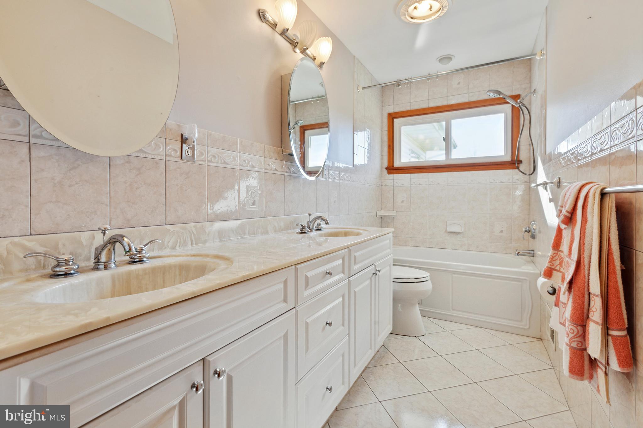 GREEN HILLS - Residential