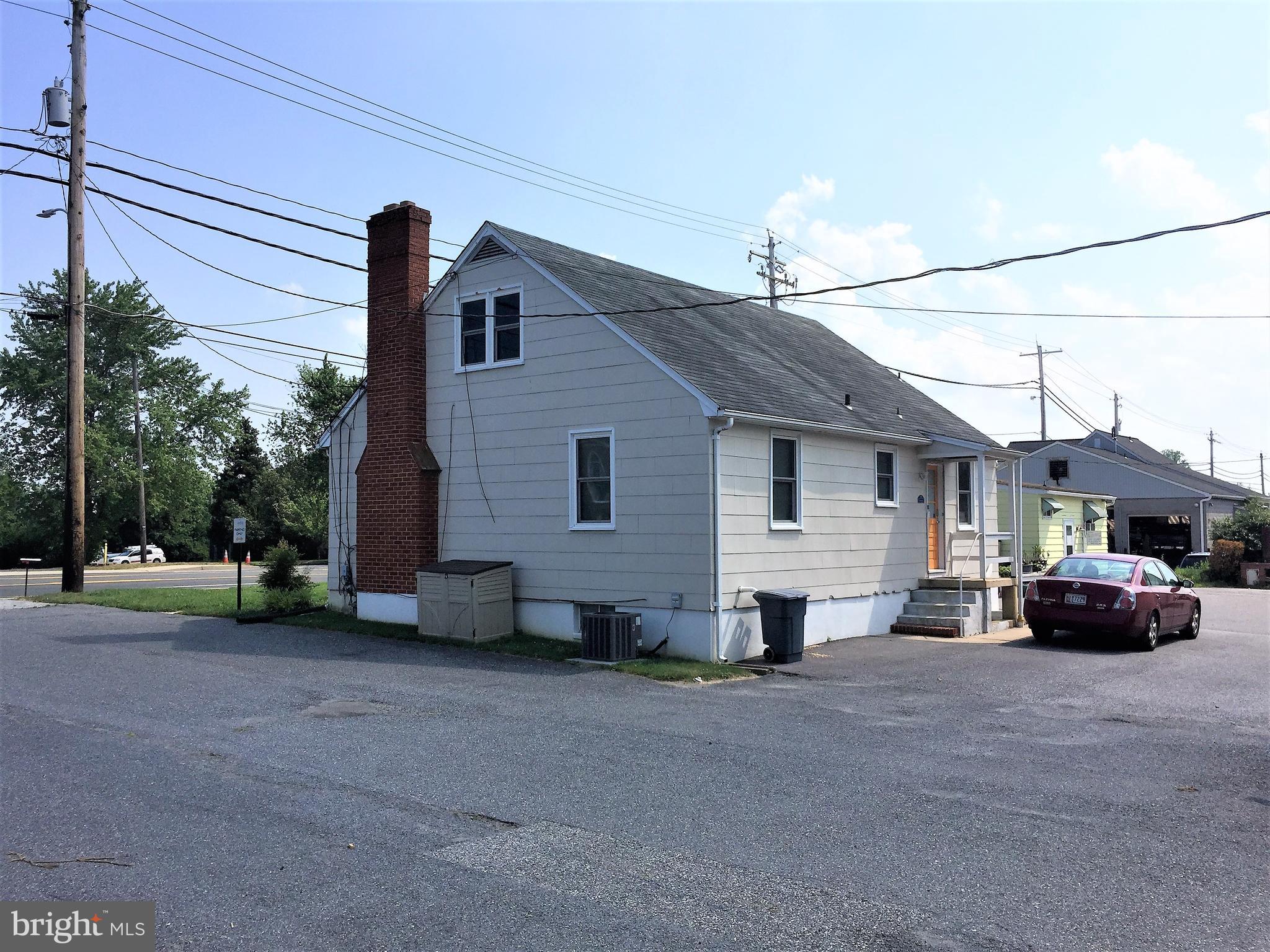 PERRY HALL - Residential Lease