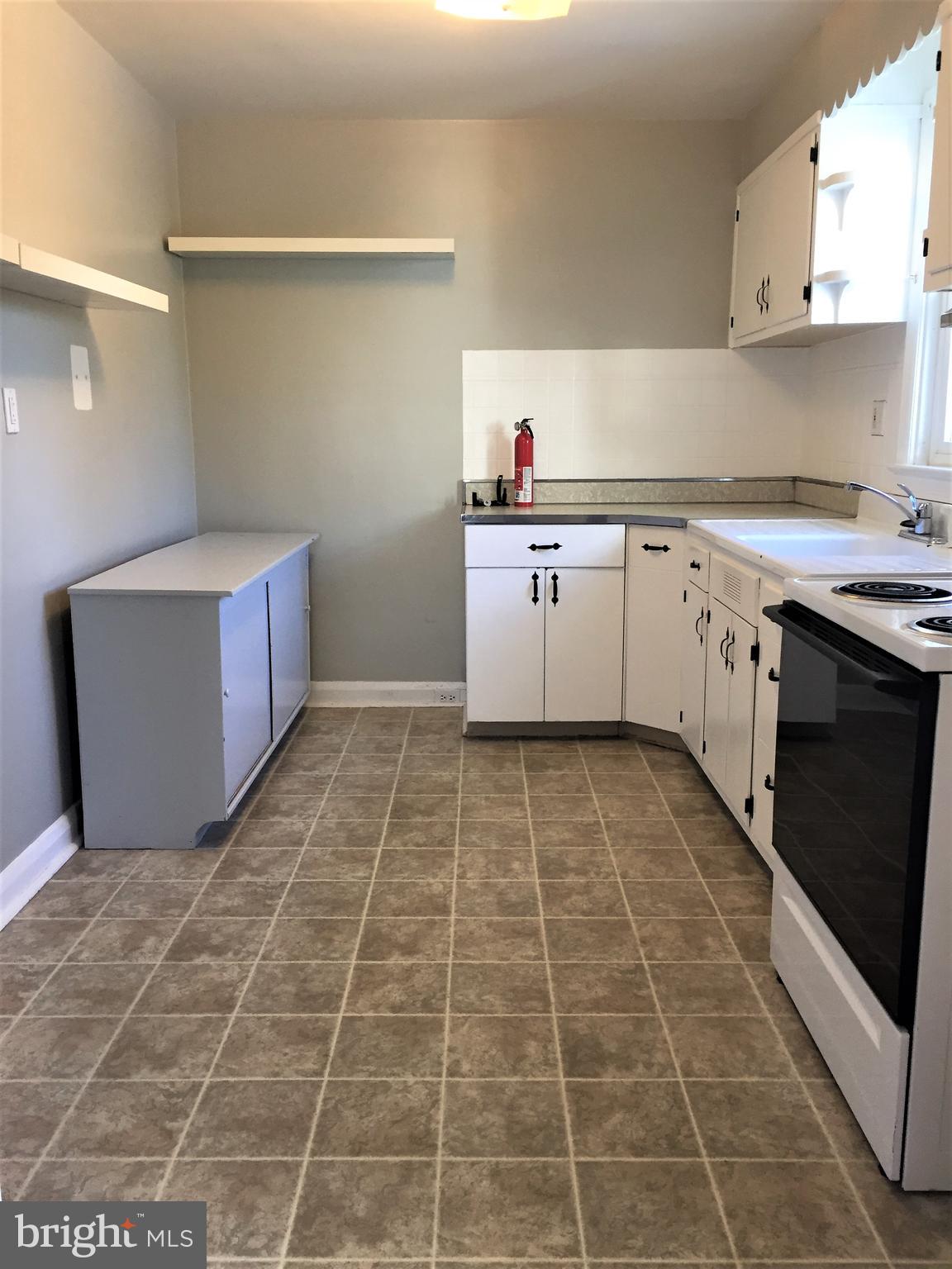 PERRY HALL - Residential Lease