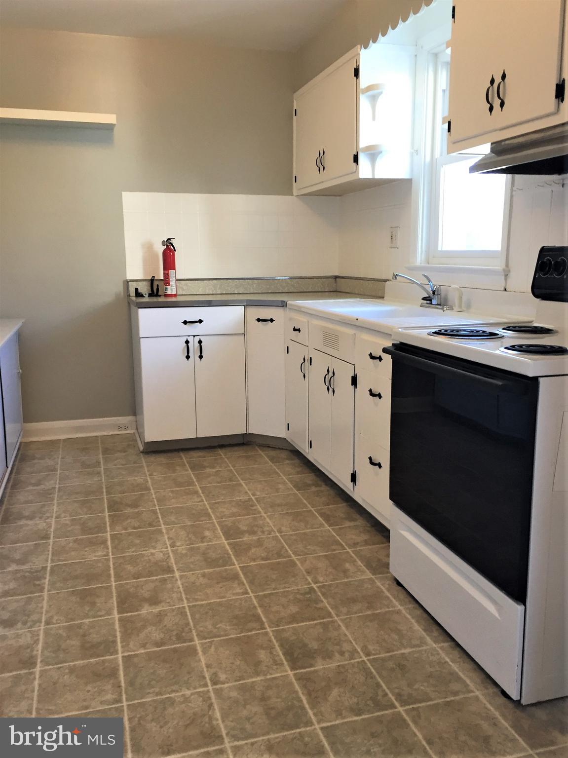 PERRY HALL - Residential Lease