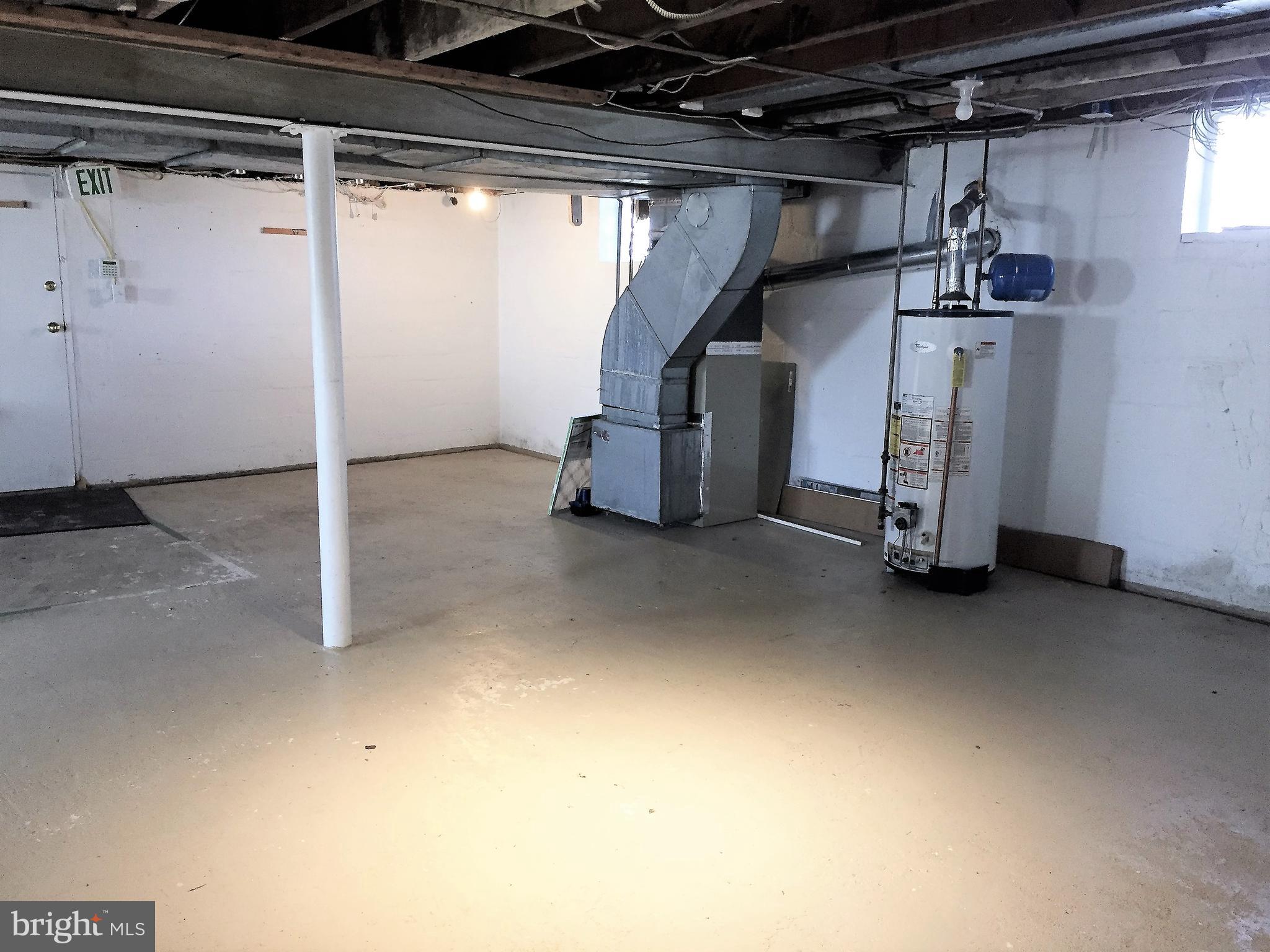 PERRY HALL - Residential Lease