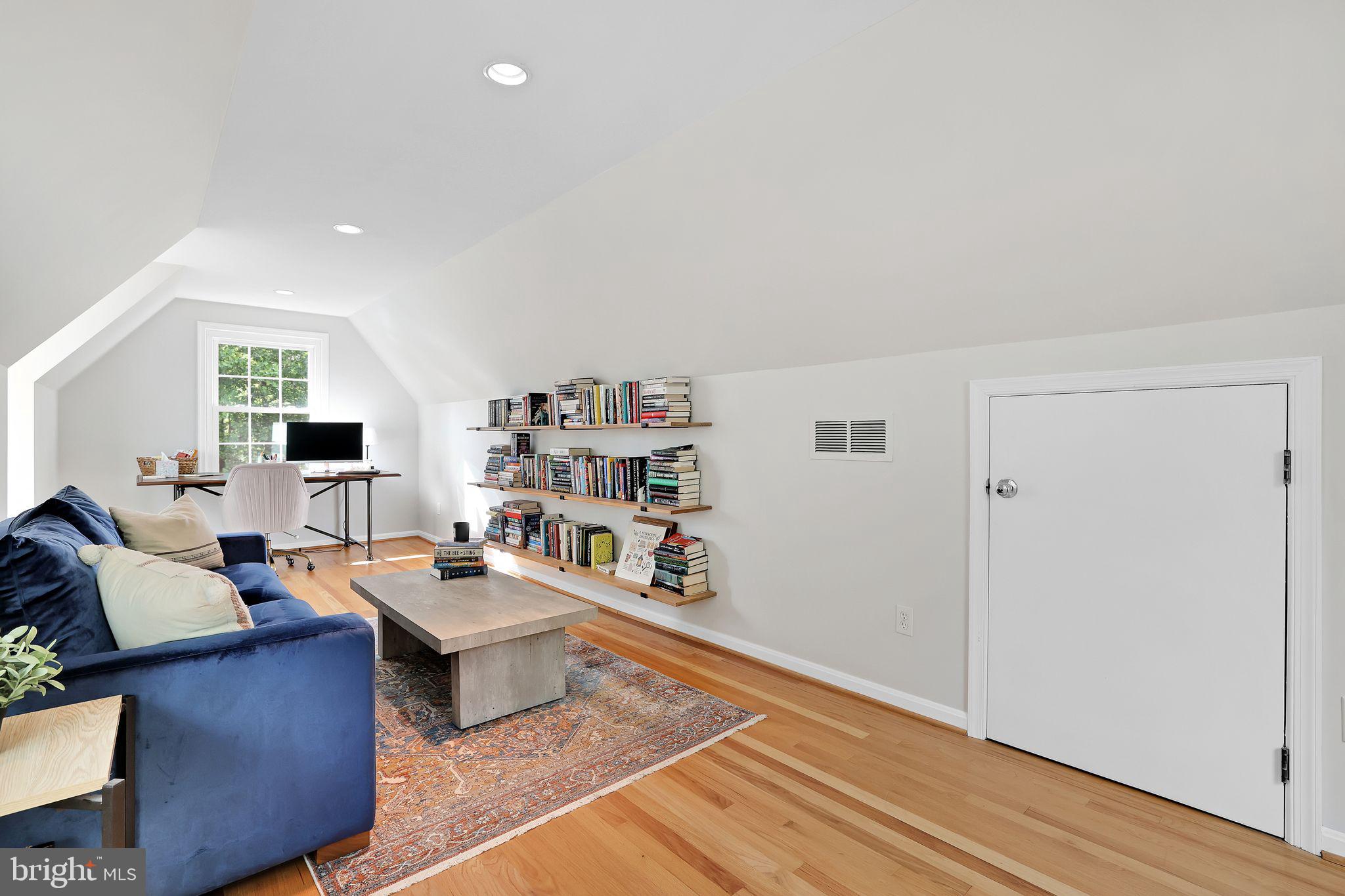 LONG GREEN VALLEY - Residential