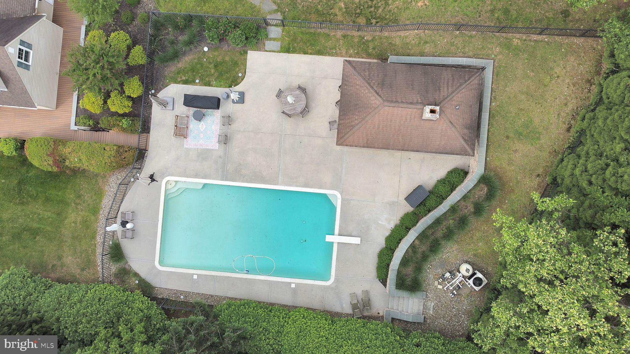 LONG GREEN VALLEY - Residential