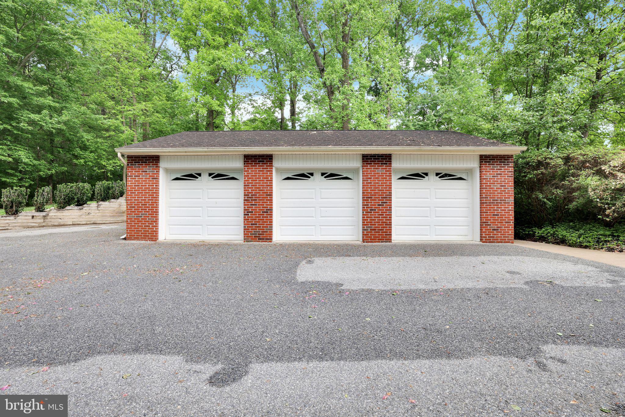 5501 WILLIAMS ROAD