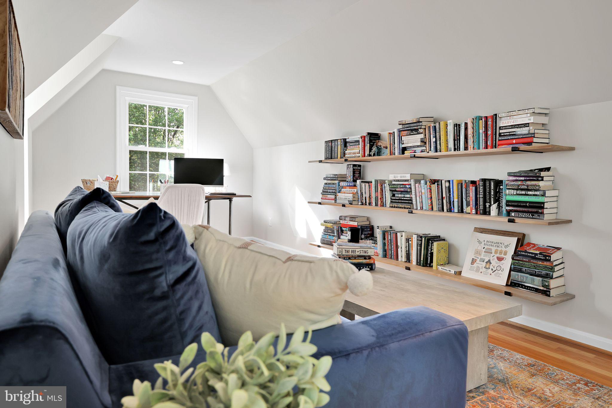 LONG GREEN VALLEY - Residential