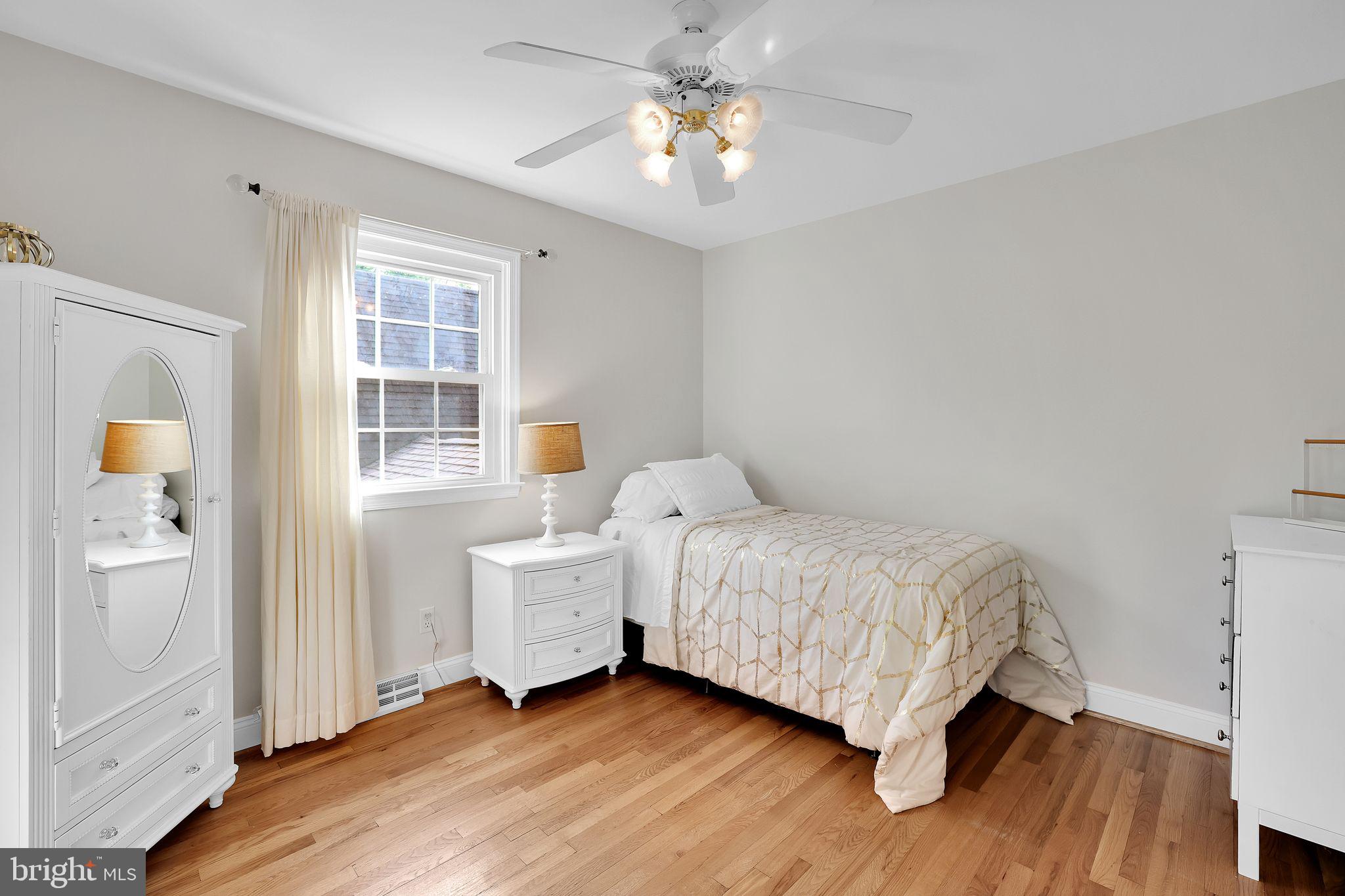 LONG GREEN VALLEY - Residential