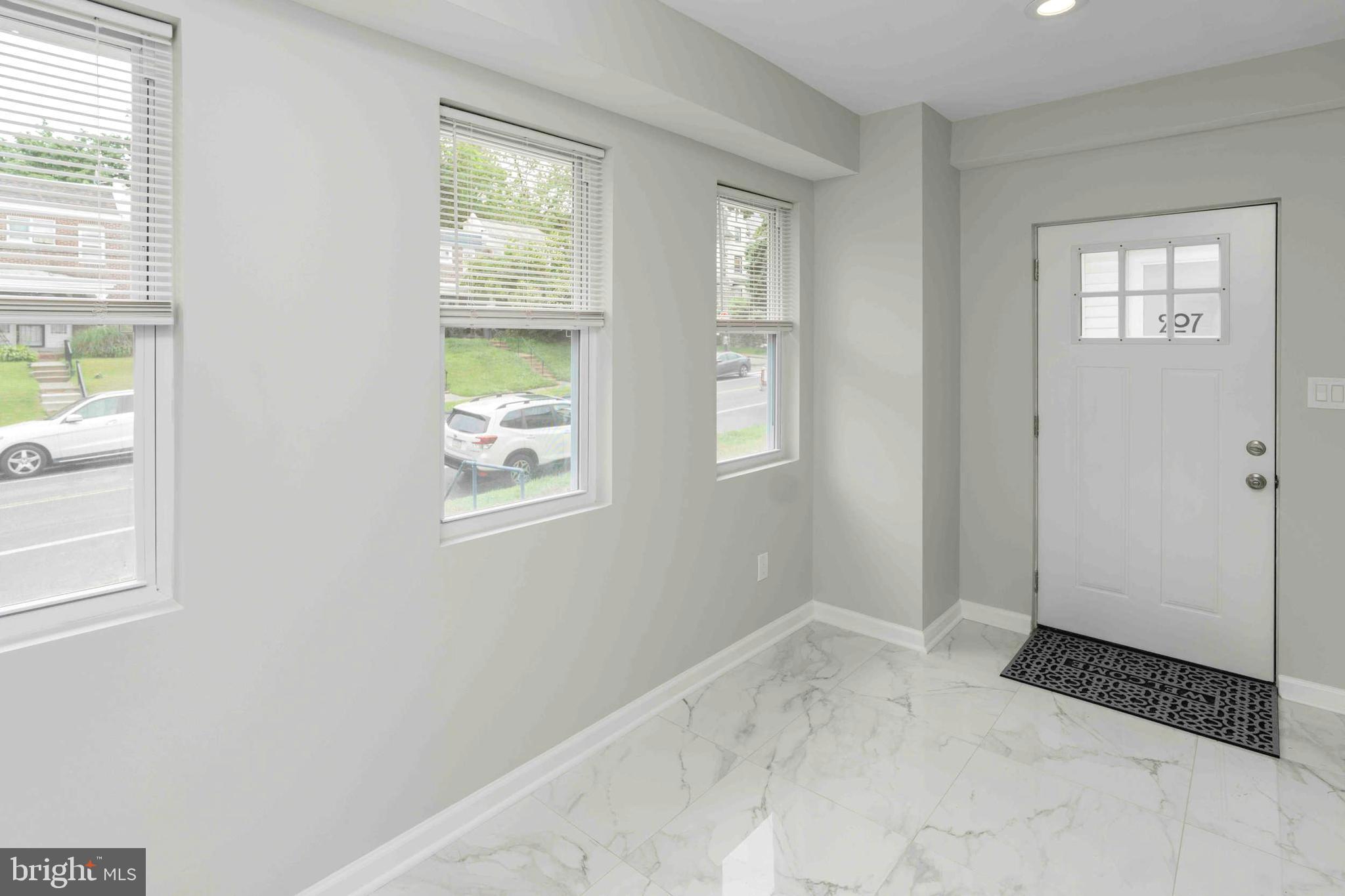 209 E UPSAL STREET