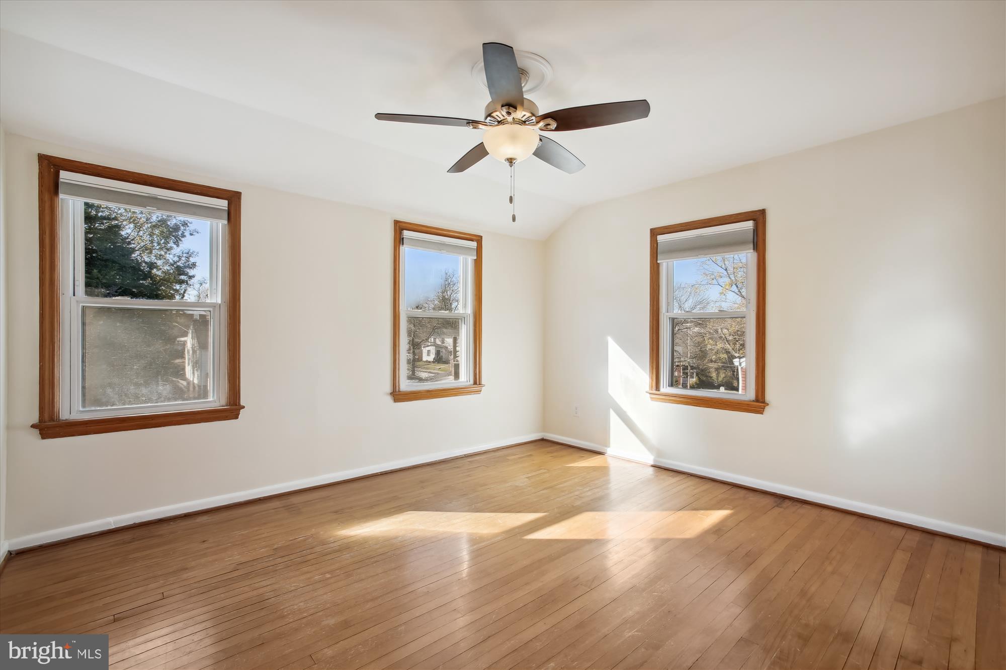 JEFFERSON MANOR - Residential Lease