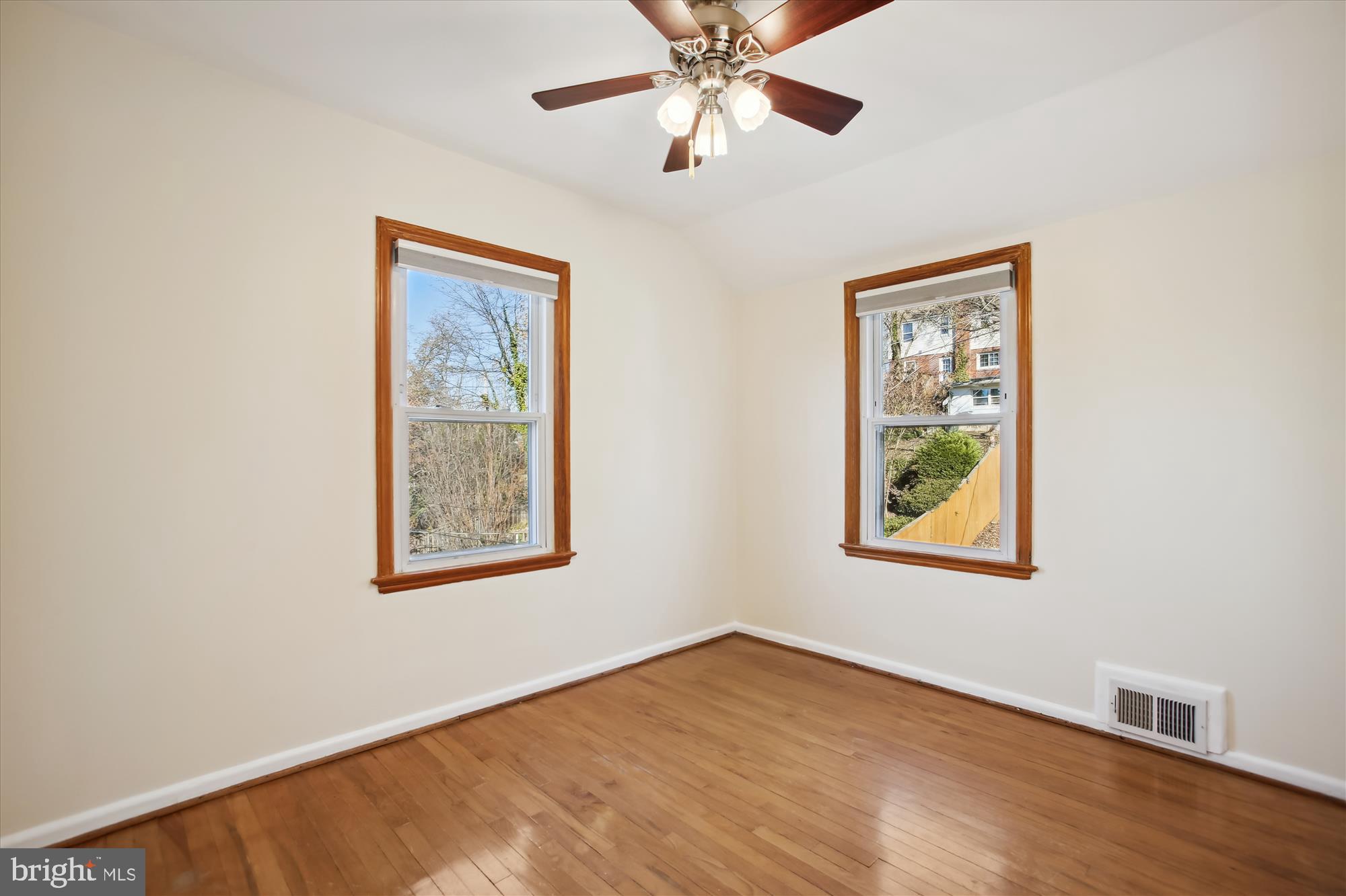 JEFFERSON MANOR - Residential Lease