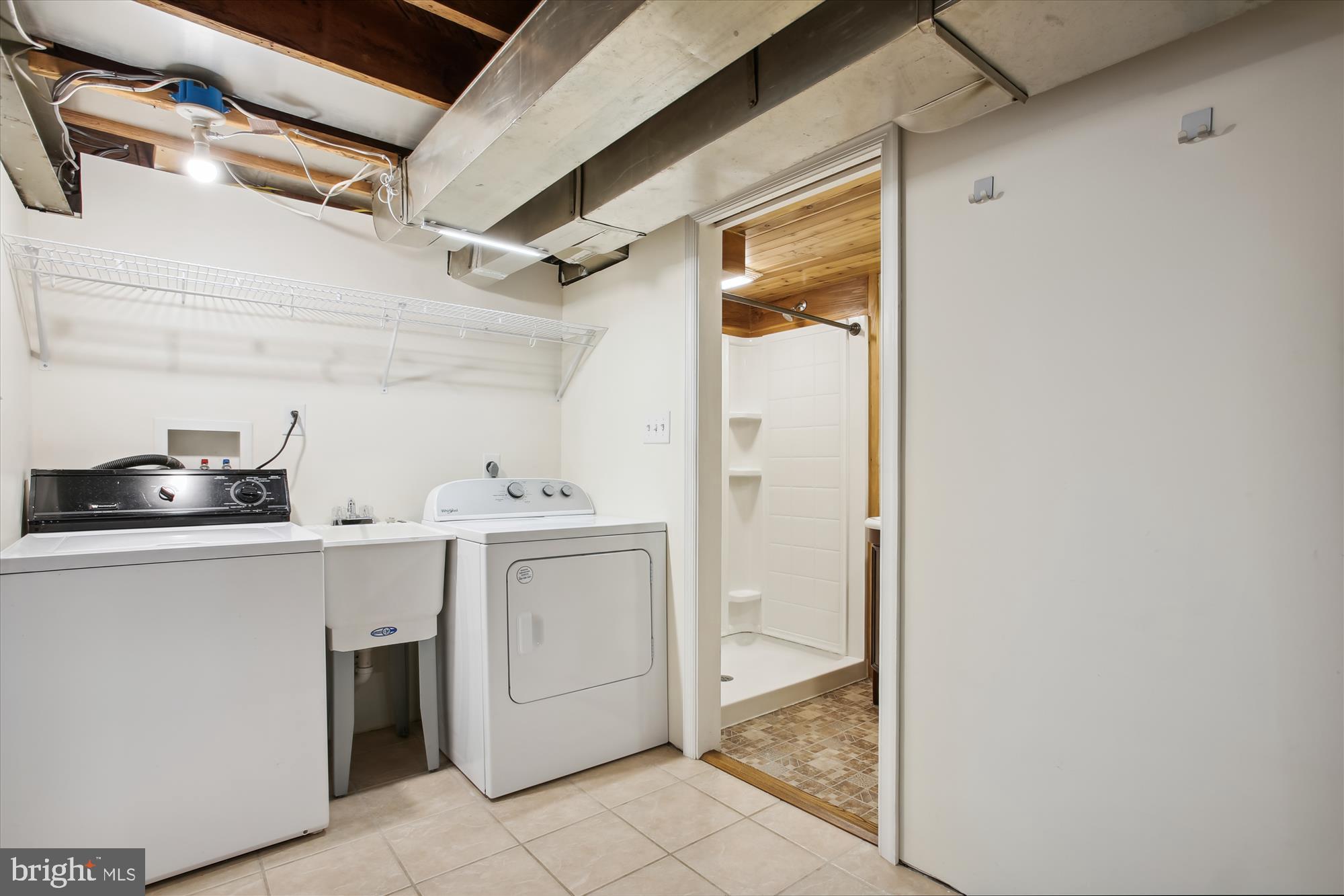 JEFFERSON MANOR - Residential Lease