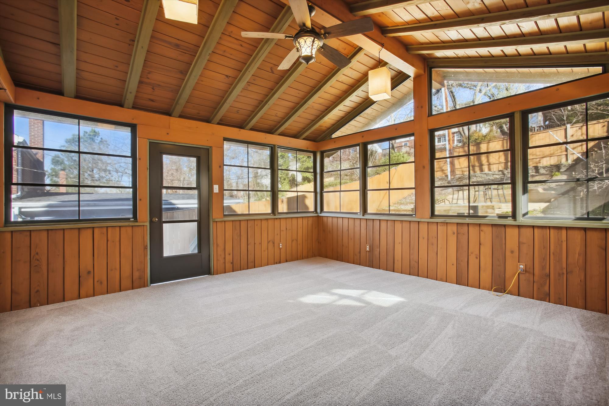 JEFFERSON MANOR - Residential Lease