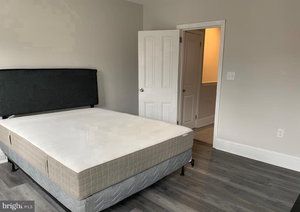 FRANKFORD - Residential Income