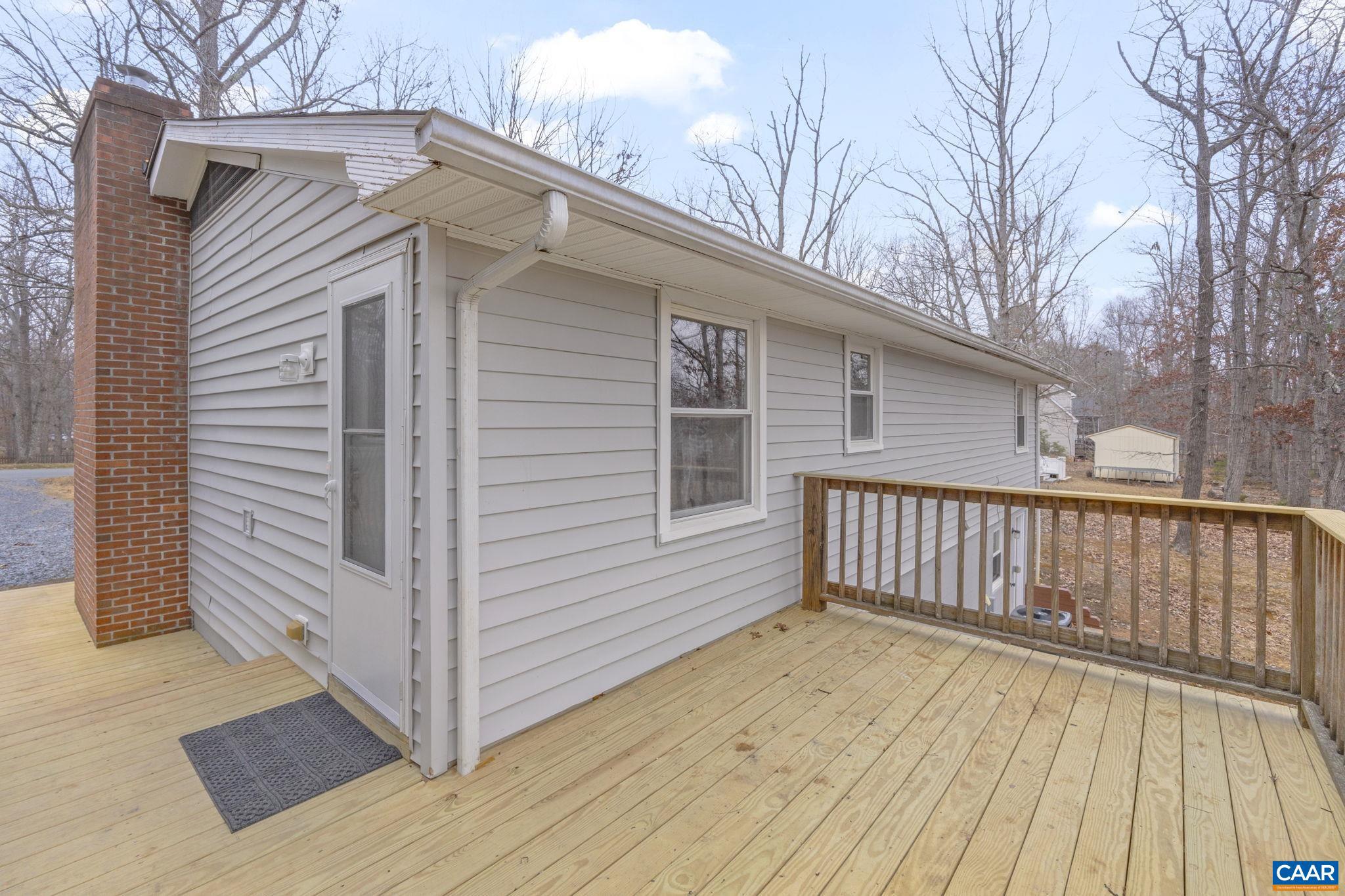 LAKE MONTICELLO - Residential