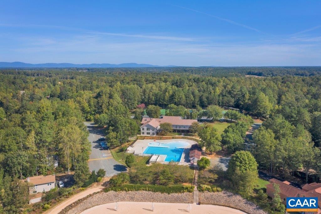 LAKE MONTICELLO - Residential