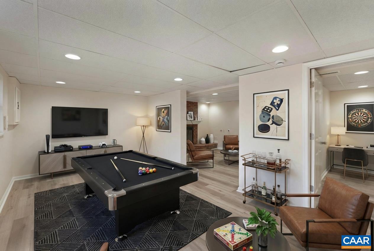 LAKE MONTICELLO - Residential